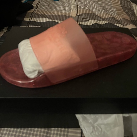 Brand new pink Coach slides - Picture 1 of 7